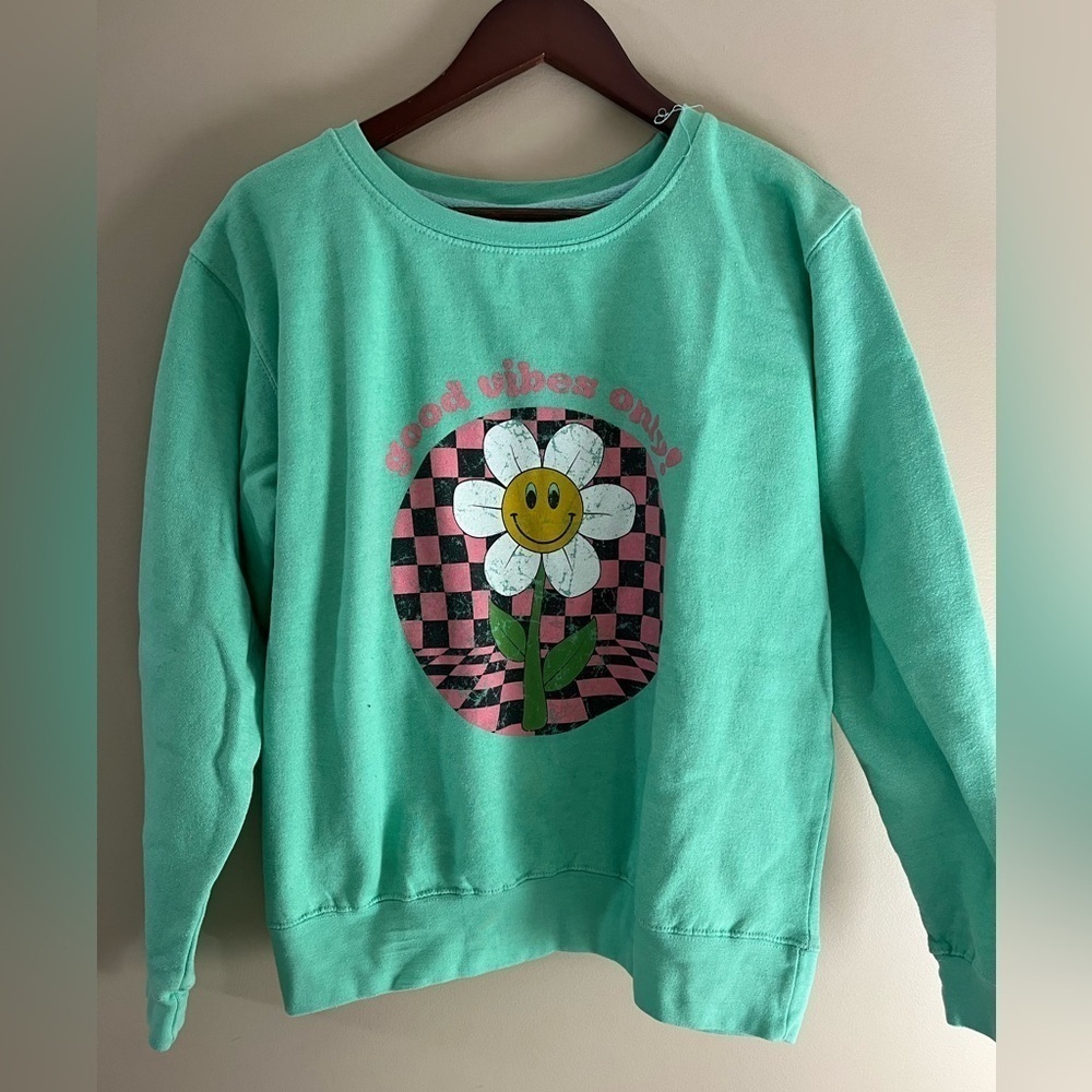 Pacific and co good vibes sweat shirt